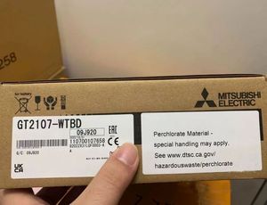 Controlador de Interfaz Hombre-Máquina con Pantalla Táctil Mitsubishi Serie GT2000 GT2107-WTBD - Product Image 4