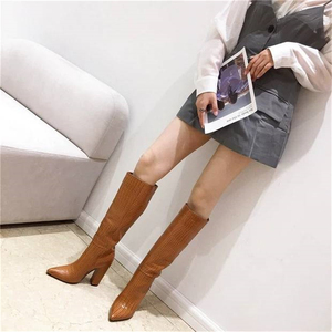 Belle Pas Cher Prix Offre Spéciale Blanc Noir Marron En Cuir Verni Bottes Épaisses Chaussures À Talons Hauts Bottes En Cuir - Product Image 5