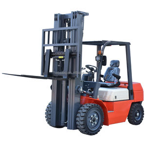 中国メーカーの3トンディーゼルフォークリフトCP-50 4WD小型携帯多機能新品低価格販売中 - Product Image 1