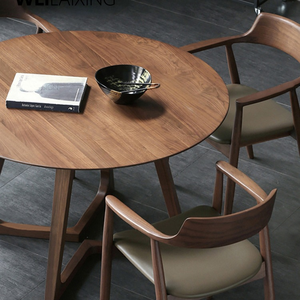 Juego de Comedor Redondo de Madera de Nogal Macizo para 4-6 Personas, Estilo Moderno de Mediados de Siglo, Mesa de Madera de 51 Pulgadas con 4/6 Sillas con Brazos de Cuerno, Juego de Comedor de Lujo - Product Image 4