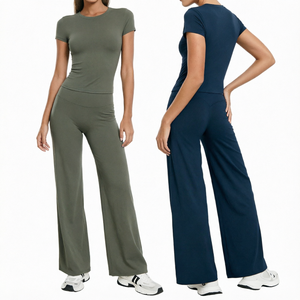 Ensemble de vêtements de sport pour femmes, haut de course à manches courtes à séchage rapide, pantalon de yoga à taille élastique et jambe droite, couleur unie - Product Image 1