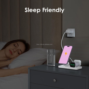 Produits populaires 2024 support de charge rapide Multi blanc à alignement automatique téléphone 15W chargeur Pad 3-en-1 aimant Charge sans fil - Product Image 5