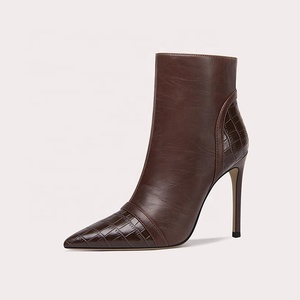 Mode féminine bout pointu ceinture boucle bottines femmes <span class=keywords><strong>bottes</strong></span> en <span class=keywords><strong>cuir</strong></span> à talons hauts - Product Image 1