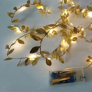 Chaîne de lierre dorée de 2 m, pour décorer les arbres de Noël et la décoration de la maison - Product Image 4
