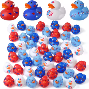 Оптовая продажа, экологически чистые 2-дюймовые мини-ванночки, прозрачные виниловые игрушки, новый дизайн, патриотический флаг, резиновая утка, детский подарочный набор на заказ - Product Image 3