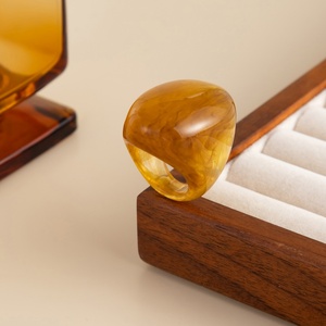 Женские массивные кольца - Product Image 5