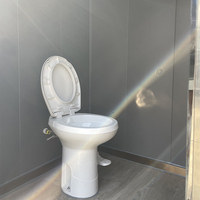 Remorque de toilettes mobiles de luxe pour l'extérieur avec douche - Conception portable écologique à double panneau mural pour usage scolaire et hospitalier