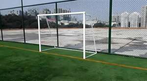 But de football professionnel portable en HDPE blanc et structure en acier pour usage extérieur - Product Image 2