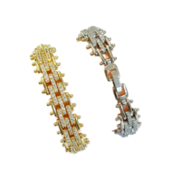 Bracelet chaîne à maillons en laiton plaqué or 14 carats, tendance, avec breloques en zircon argenté, pour femme, idéal pour les soirées