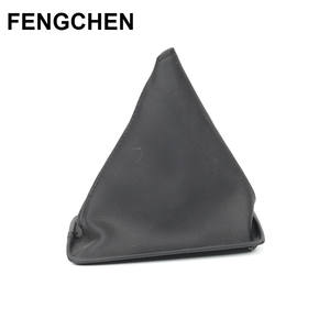 Couvercle de levier de vitesse en cuir noir pour voiture Toyota, ajustement ergonomique pour véhicules à transmission manuelle - Product Image 3