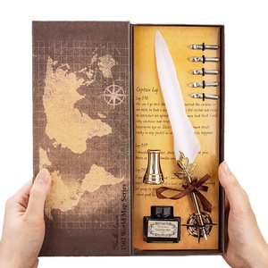 Stylo de trempette de calligraphie gothique à 5 plumes de <span class=keywords><strong>feuille</strong></span> de couleur dorée Antique ensemble de stylo cadeau de fontaine avec boîte - Product Image 1
