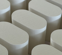 Échangeur de chaleur en céramique, substrat catalytique en cordierite en nid d'abeille, convertisseur catalytique à trois voies Euro IV de remplacement