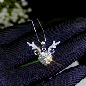 Collana con Ciondolo a Forma di Cervo per Donne, Tema Amore Portafortuna, Catena per Clavicola, Gioielli alla Moda - Product Image 3
