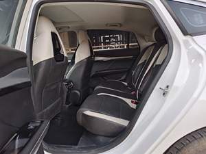 MG MG5 Scorpio Usado de Alta Calidad, 2021 2022 <span class=keywords><strong>2023</strong></span>, Automático, Cuero, LED, Techo Solar, Sedán, Edición Trophy Sport Luxury - Product Image 4