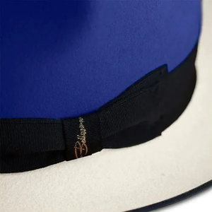 Chapeau Fedora en feutre de laine bleu avec bande noire et bord blanc, taille adulte unisexe 56-58 cm, style formel et décontracté, toutes saisons - Product Image 4