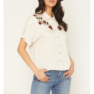 Blusa Nueva a Precio Bajo, Informal, Sencilla, de Manga Corta, con Botones a Presión, Estilo Occidental, Bordada, para Mujer, OOTD - Product Image 1