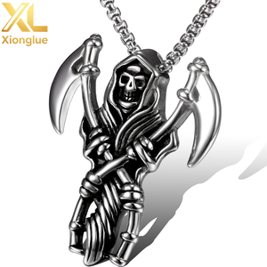Collar con Colgante de Guadaña de Anime en Acero Inoxidable Unisex para Hombre - Product Image 2
