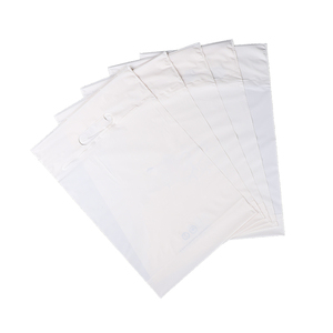 ถุงช้อปปิ้งพลาสติก <span class=keywords><strong>PLA</strong></span> ย่อยสลายได้เองตามธรรมชาติ เป็นมิตรกับสิ่งแวดล้อม สามารถปรับแต่งได้ สำหรับใส่เสื้อผ้า รองเท้า ถุงเท้า พร้อมโลโก้ของคุณเอง - Product Image 6
