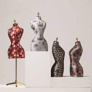 Maniquí con curvas de mujer a la moda, maniquí Sexy de caderas grandes de alta calidad para exhibición de ropa - Product Image 1