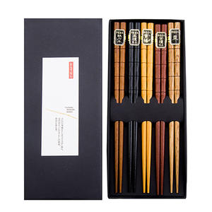 Juego de palillos de bambú orgánico reutilizables para Sushi, palillos de madera antideslizantes creativos de <span class=keywords><strong>estilo</strong></span> <span class=keywords><strong>coreano</strong></span> japonés, superventas <span class=keywords><strong>2022</strong></span> - Product Image 3