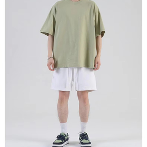 Camiseta recortada de gran tamaño para hombre con logotipo personalizado 100% algodón patrón sólido Boxy Fit Streetwear estilo Serigrafía - Product Image 1