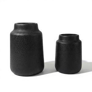 Vase en aluminium noir mat fait main, style moderne et minimaliste, pour table de mariage, écologique, haute qualité, décoration intérieure, export - Product Image 1