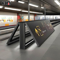 Profil en aluminium étanche pour extérieur, idéal pour bannières lumineuses en acrylique, enseignes publicitaires suspendues ou au sol, et panneaux lumineux directionnels.