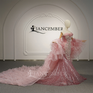 Vestido de Quinceañera Gt26071 Rosa sin Tirantes, Estilo Sirena, con Apliques de Encaje y Lentejuelas, con Capa de Tul, para Fiesta de Quince Años, Jancember - Product Image 2