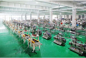 Machine automatique électrique à grande vitesse pour l'érection, le pliage et la fermeture de cartons pour l'emballage alimentaire dans les usines de fabrication - Product Image 6