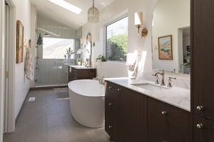 Meuble-lavabo sur mesure Vermonhouzz avec lavabo intégré et construction en bois <span class=keywords><strong>de</strong></span> qualité supérieure pour <span class=keywords><strong>salle</strong></span> <span class=keywords><strong>de</strong></span> <span class=keywords><strong>bain</strong></span> d'appartement <span class=keywords><strong>de</strong></span> luxe - Product Image 3