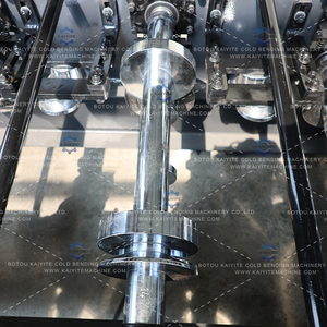 Macchina per la Formatura di Pannelli per Tetti in Acciaio Colorato ad Alta Precisione e Facilità d'Uso, con Sistema di Bloccaggio a Rulli - Product Image 6