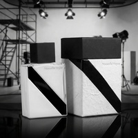 [CONCEPTION GRATUITE] Nouvelle Vague Flacon de parfum à rayures diagonales géométriques, flacon pulvérisateur en verre à capuchon carré, 10K pour 5 couleurs disponibles