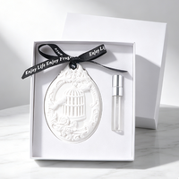 Diffuseur d'huiles essentielles en porcelaine artisanale en forme de fleur, parfum d'ambiance pour la maison, diffuseur en céramique suspendu pour voiture et armoire, désodorisant en plâtre aromatique