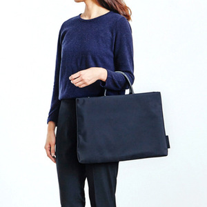 Sacoche d'ordinateur élégante, sacs fourre-tout personnalisés pour ordinateur portable pour femmes, sacs fourre-tout tendance pour femmes - Product Image 1