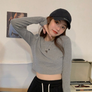 Camiseta básica blanca coreana de manga larga para mujer, estilo crop top, que deja al descubierto el ombligo, adelgazante y a la moda, para otoño. - Product Image 2