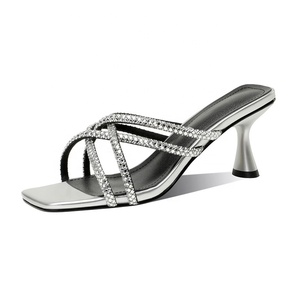 Mules à talons de luxe en cristal pour <span class=keywords><strong>femme</strong></span>, bout carré, strass, à enfiler, style Oxford, talon évasé, sexy, pour club, été - Product Image 3