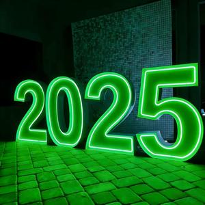 Enseigne lumineuse LED 3D en acrylique avec logo rétroéclairé et lettres vertes pour décoration intérieure - Product Image 3