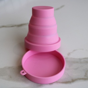 ถ้วยอนามัย VCARE ซิลิโคนเกรดทางการแพทย์ ใช้ซ้ำได้ 100% แบบพับได้ พร้อมอุปกรณ์ฆ่าเชื้อ สีตามสั่ง ขนาด S/M/L น้ำหนัก 17 กรัม - Product Image 4