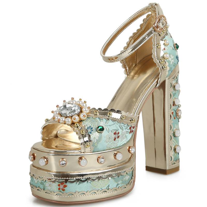 สีเขียว