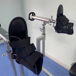 Aksesori Meja operasi rumah sakit bunga, bingkai traksi ortopedi, mesin bedah Manual logam bersertifikat CE - Product Image 3