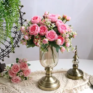 Decorazione per Natale, Matrimoni, Lauree, Festa della Mamma o Pasqua: Mazzo di 5 Peonie in Seta per la Casa in Offerta - Product Image 5