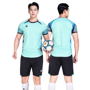Ensemble de maillots de football Pegasus en stock, 100% polyester, séchage rapide, respirant, col rond, manches courtes, impression numérique, taille élastique - Product Image 1