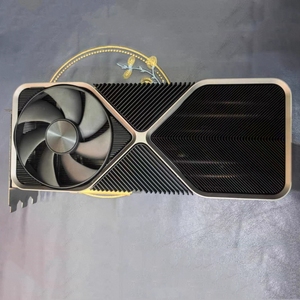 การ์ดจอ RTX4070 12GB แบบพัดลมสามตัว สำหรับเล่นเกมบนเดสก์ท็อป หน่วยความจำ GDDR6X 12GB รองรับการเล่นเกม 4K ตัดต่อวิดีโอ และเรนเดอร์ภาพ 3 มิติ - Product Image 1