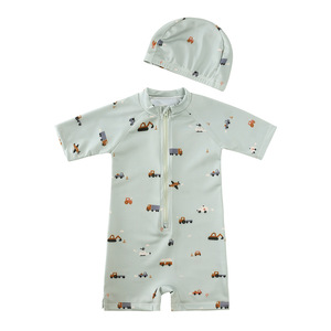 Combinaison <span class=keywords><strong>de</strong></span> <span class=keywords><strong>bain</strong></span> pour bébé garçon avec protection solaire UPF 50+, respirante, fermeture éclair, imprimé logo, avec chapeau - Product Image 5