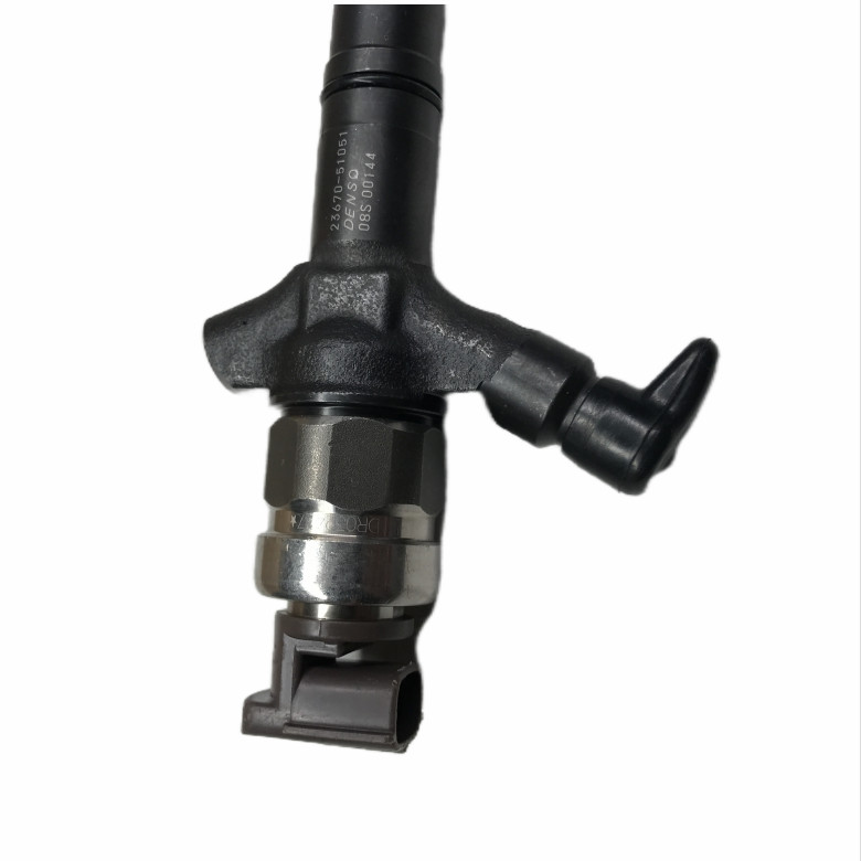 High Quality Injector common rail 295900-0300 fuel injector 23670-51060 for TOYOTA 200-1VD-TV