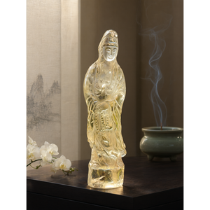 Escultura de Kwan Yin en Citrino, una Fusión Divina de Compasión, Confianza y Prosperidad para tu Espacio Sagrado - Product Image 3