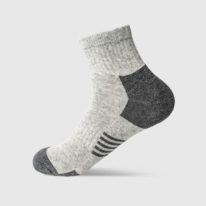 Vente en gros d'usine Chaussettes de sport en coton de qualité pour hommes Chaussettes d'absorption de la sueur imprimées avec logo personnalisé Chaussettes d'absorption des chocs imprimées pour jeunes - Product Image 5