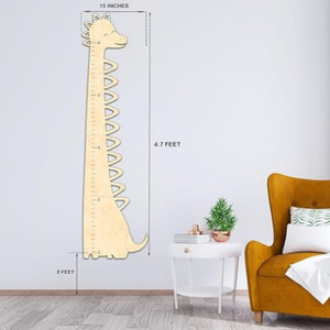 Pegatinas de pared de madera personalizadas con tabla de altura para habitaciones infantiles, estilo Instagram, medidor de altura para bebés con diseño de jirafa 3D. - Product Image 4
