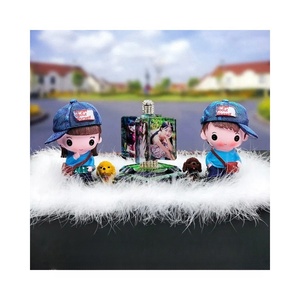 สินค้าดรอปชิปเครื่องประดับภายในรถน่ารักภาพคริสตัลที่กำหนดเองสำหรับผู้ชายและผู้หญิงวัสดุสิ้นเปลืองในรถยนต์ของขวัญ - Product Image 1