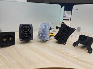 Connecteurs de recharge AC NACS pour véhicules électriques 125A 200A 250A 300A Prise d'entrée et fiche pour véhicules État neuf Courant 32A - Product Image 3
